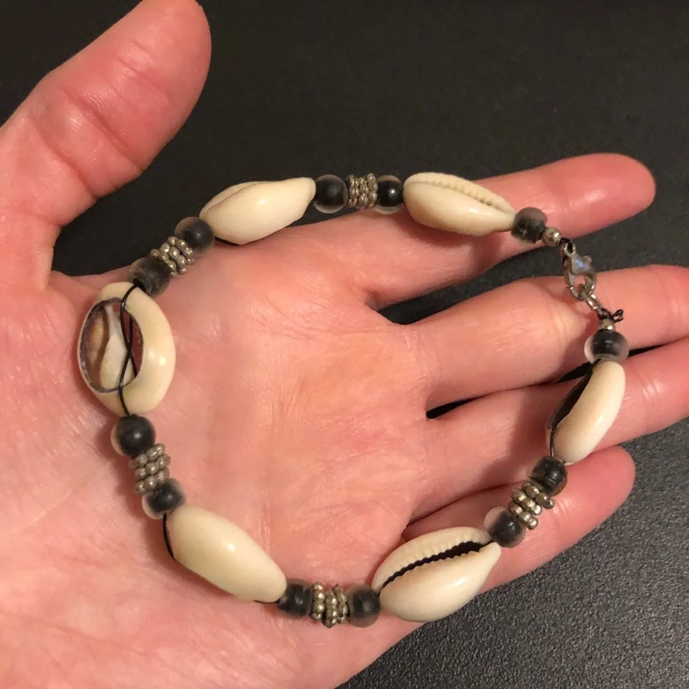 Natural Cowrie Shell Bracelet - Beach Jewelry
